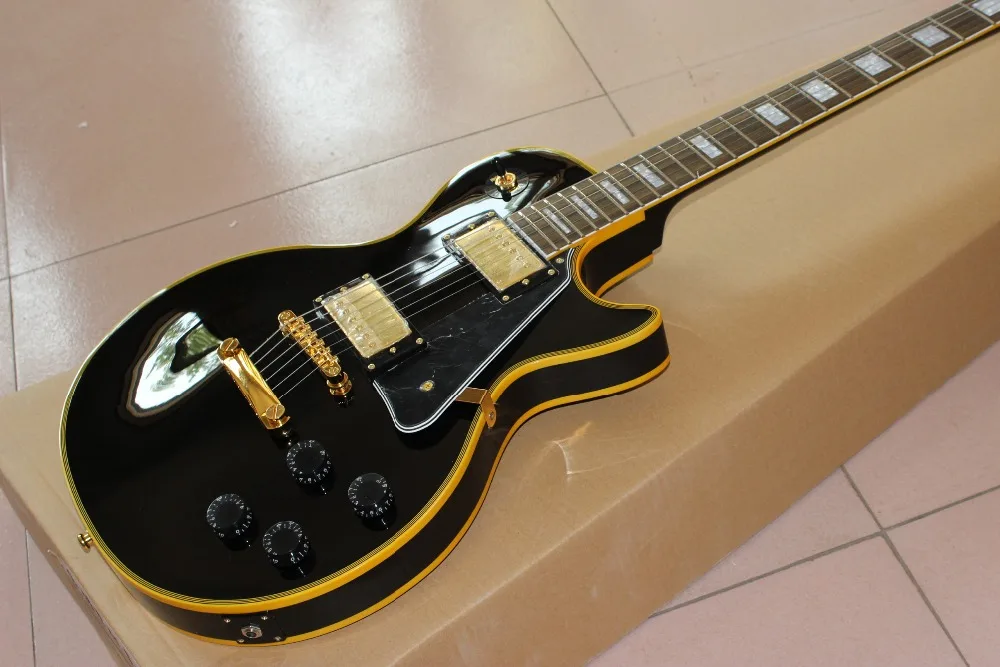 

Custom Electric Guitar.Black color 6 stings guitarra.Rosewood fingerboard handwork gitaar,real photos