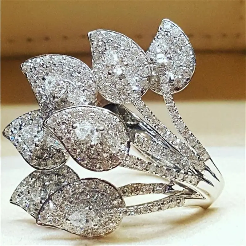 

925 Silver Color VS2 2 Carats Diamond Ring for Women Luxury Bague Etoile Bizuteria Gemstone Silver 925 Jewelry Diamond Ring