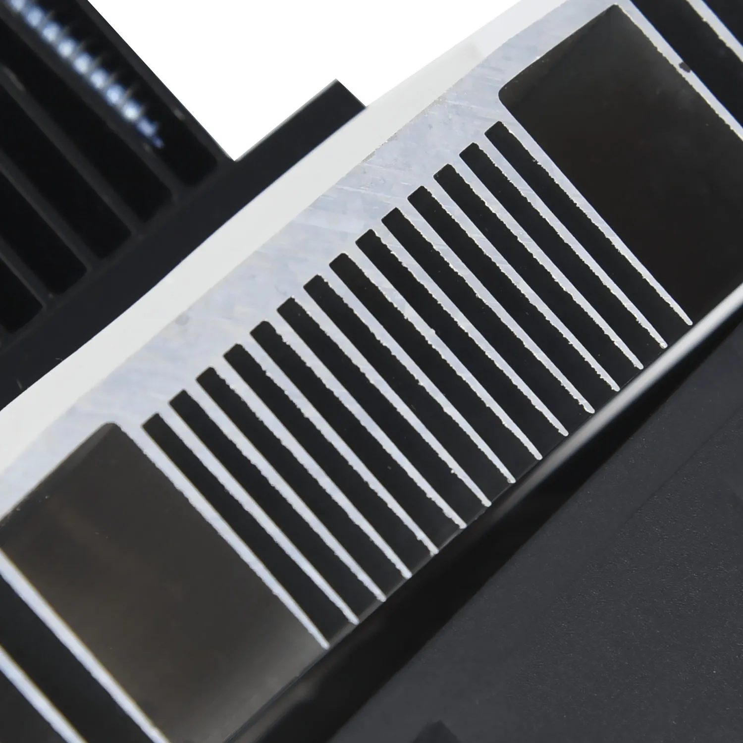 

12V 6A Thermoelectric Peltier Semiconductor Refrigeration Cooling System Kit Cooler Strong Practicability Garden Power Tool Part