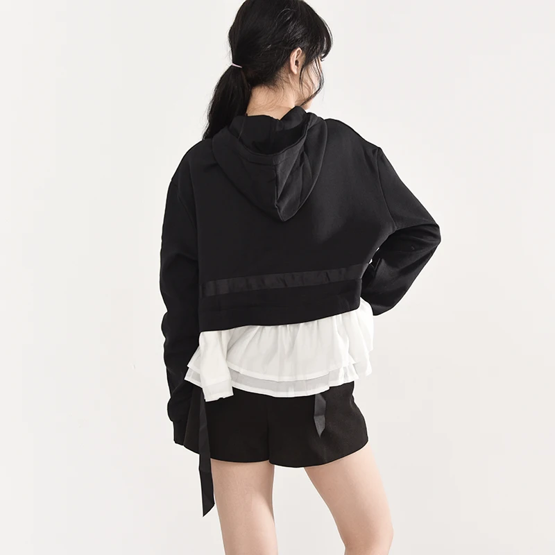 

[EAM] Loose Fit Black Ruffles Short Sweatshirt New Round Neck Long Sleeve Women Big Size Fashion Spring Autumn 2021 1DA91501