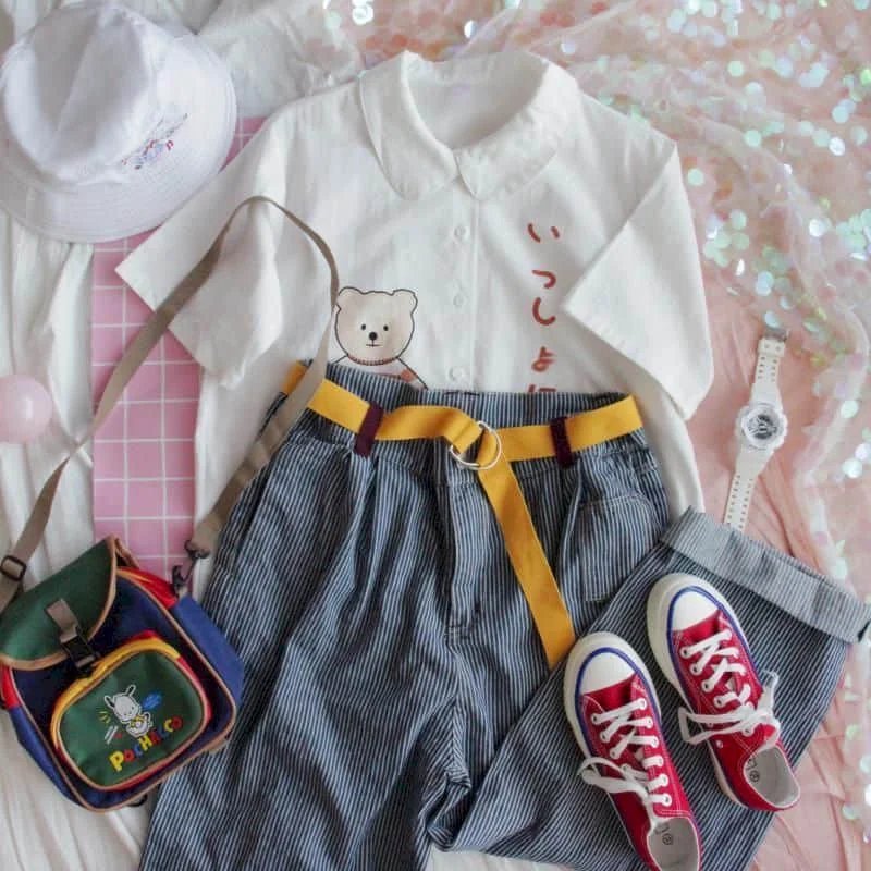 

Japanese College Style Shirts Women Blouses Short-sleeved Lace-up Small Daisy Embroidery Flower Doll Collar Loose Shirt Baby