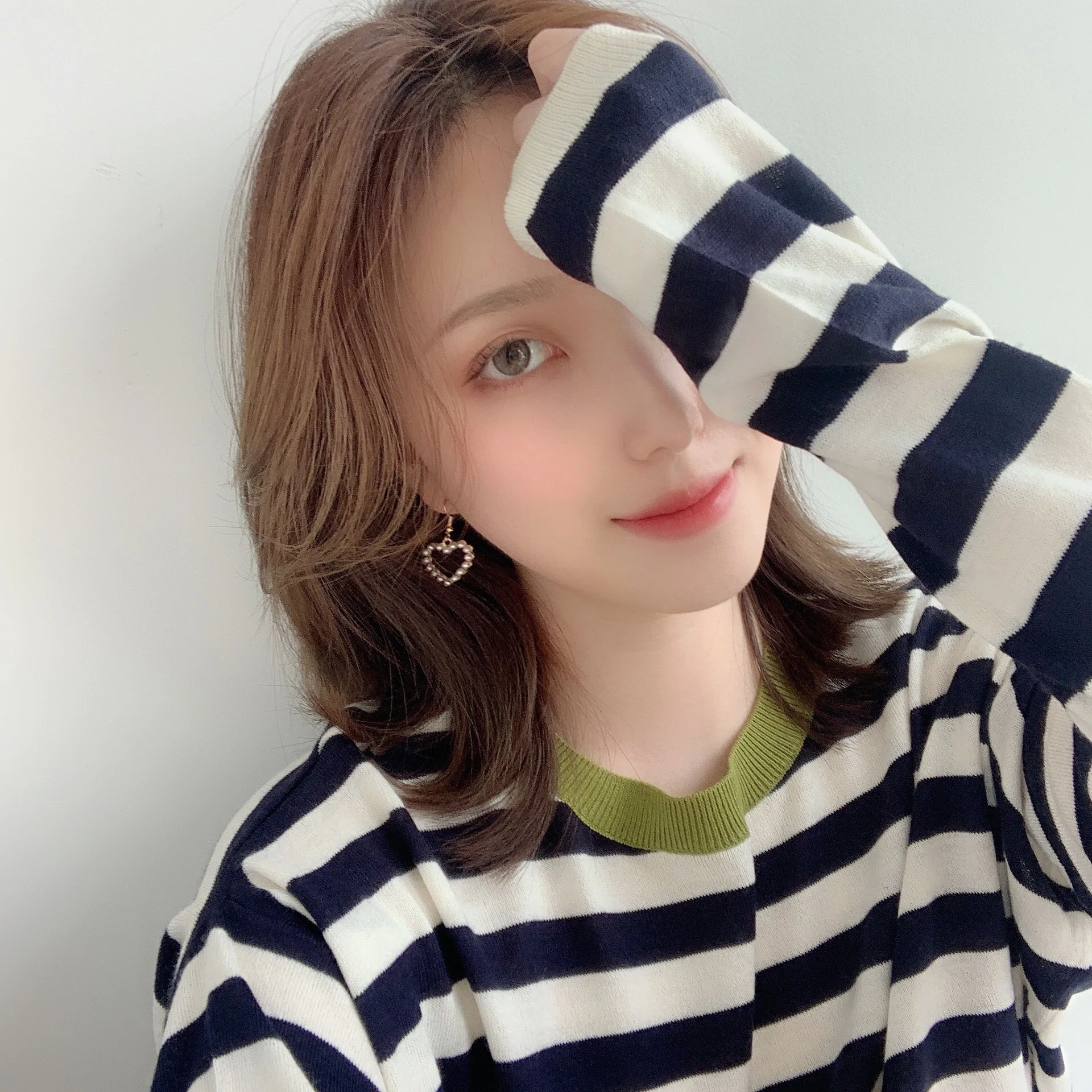 

Soft and cute retro geometric love heart-shaped pearl earrings earrings simple temperament ear jewelry female gift wholesale