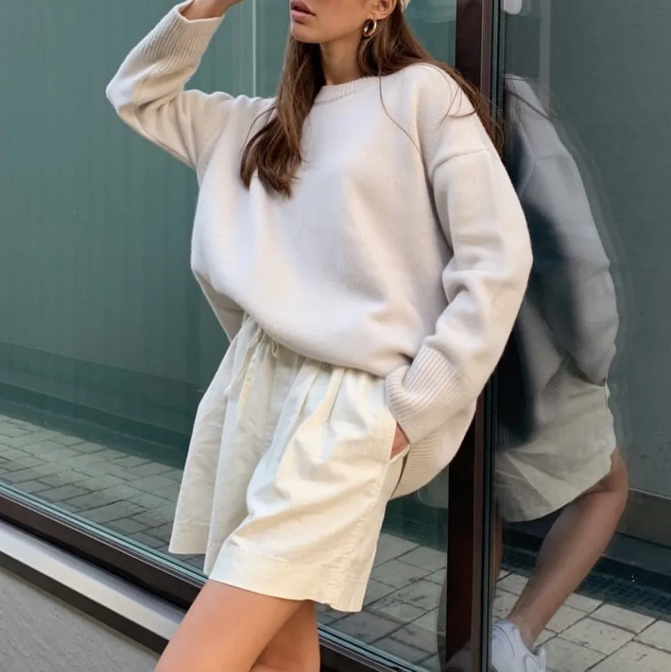 

Ladies Elegant Women Sweater O-neck Loose Soft Autumn Winter Pullover Women High Street Style Long Sleeve Knitted Sweater Female