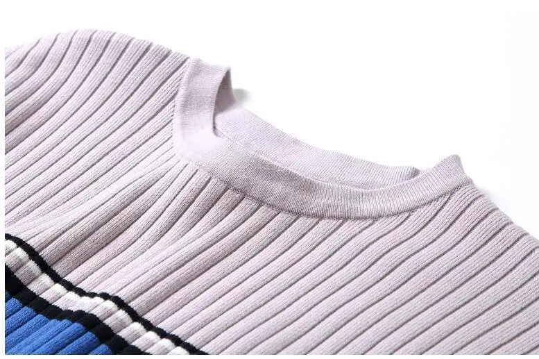 Женское трикотажное платье-свитер длинное приталенное платье в полоску