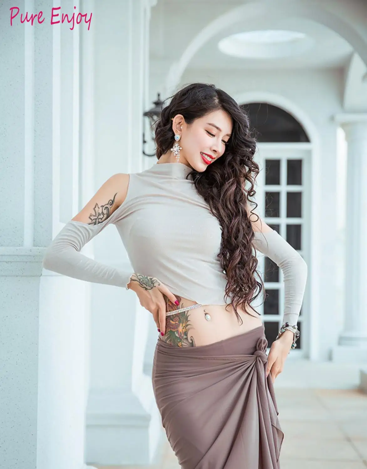 

Mesh Oriental Belly Dance Bellydance Costumes Set Cropped Tops Hip skirt for Sale Women Dancing Clothes Dancer Wear Clothing