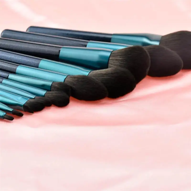 12Pcs Makeup Brushes Long Handle Brushes Foundation Soft Bristle Brushes for Salon Girls Make Up Brush Cosmetics Beauty Tools