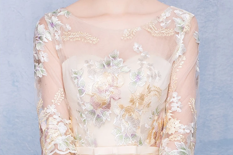 Женское вечернее платье цвета шампанского с круглым вырезом | Женская одежда