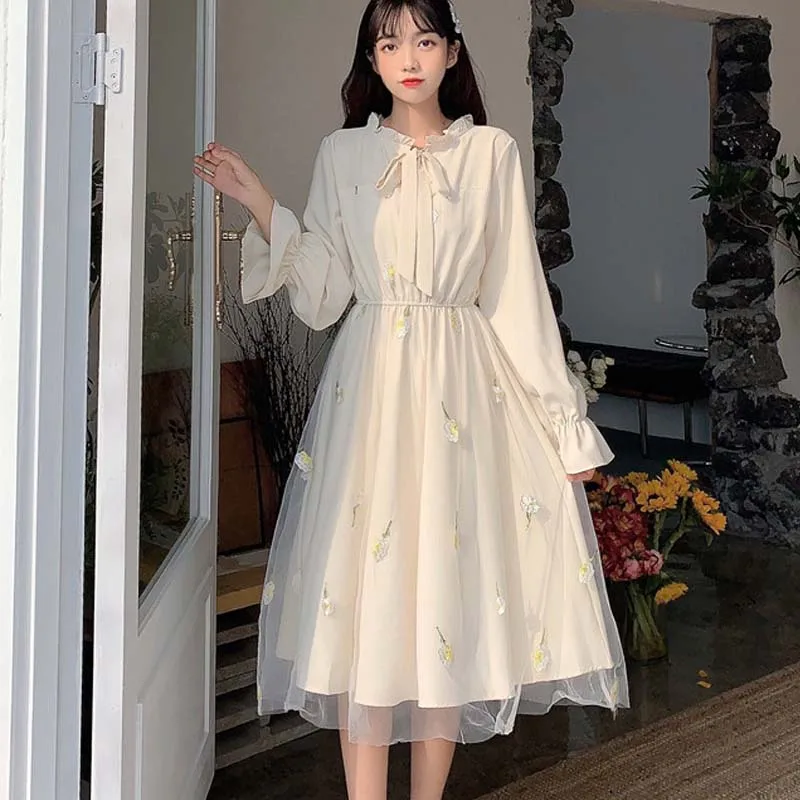

2021 Spring And Autumn New Long Sleeve Patchwork Bow Collar Embroidery Elegant College Trendy Causal Holiday Korean Dress Women