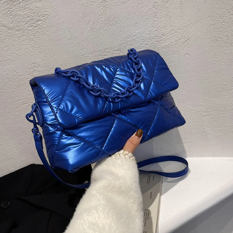 

Роскошные дизайнерские маленькие нейлоновые сумки через плечо для женщин Hit Women 2022 Зимние брендовые сумки с цепочкой и P