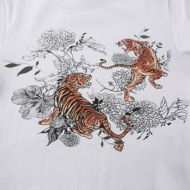 

2021 Summer Female New Featured Tiger Print White T-Shirt Ladies Slim-Fit Wild Short Sleeves Top Women Cotton Tee