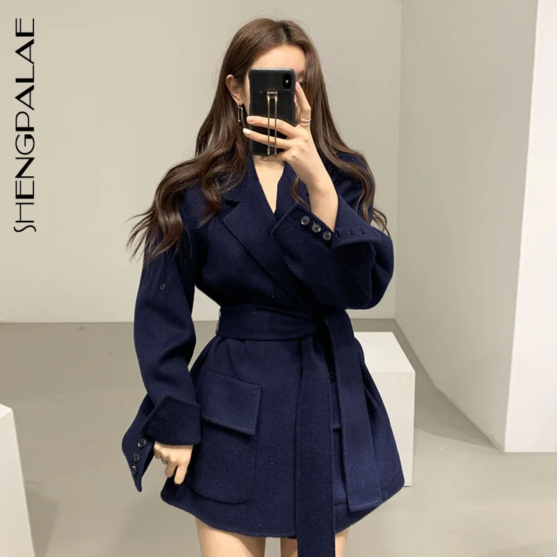 Женское шерстяное пальто SHENGPALAE темно синее и желтое зимнее с повязкой модель ZA2802