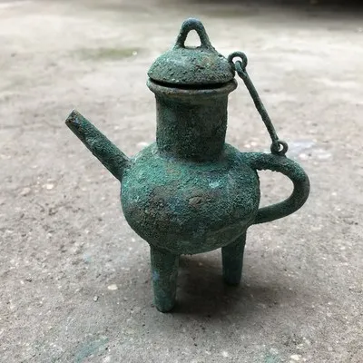 

Exquisite Antique Bronze Ware Wine Pot Home Decoration
