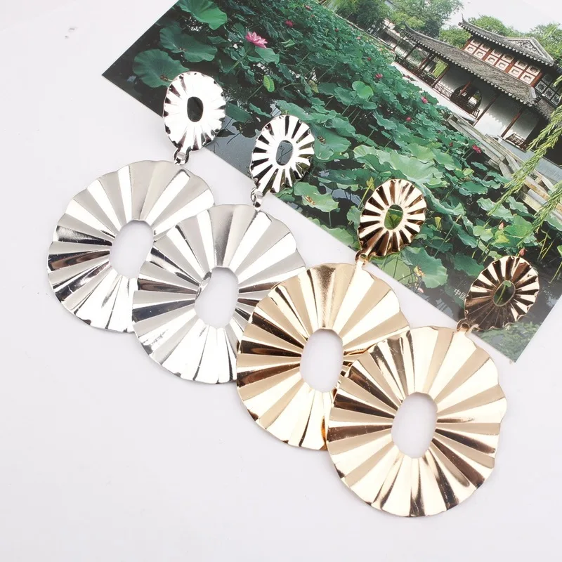 

2020 Fashion Large Statement Drop Earrings Irregular Gold Metal Jewelry Women Big Dangle Hanging Fashion Modern Female Earrings