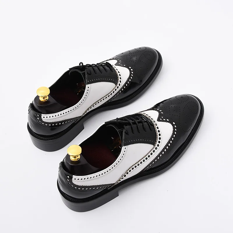 Мужские туфли-броги в стиле ретро черно-белые из натуральной кожи на резиновой