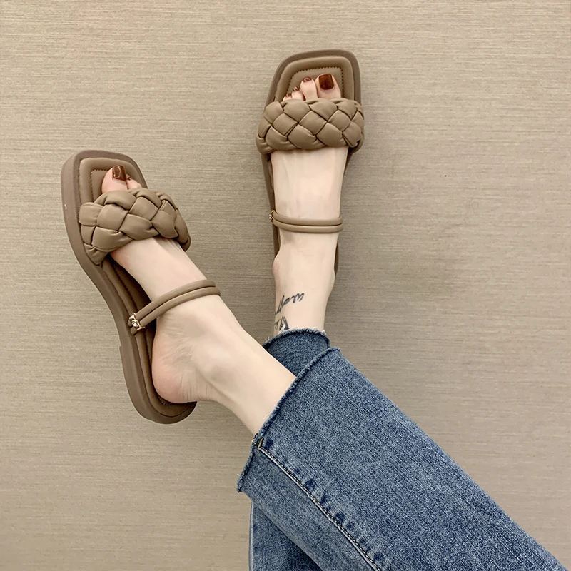 

Rubber Slippers Women Luxury Shoes Low Slides Pantofle Platform Shale Female Beach Designer Flat 2021 Sabot Scandals Rome Basic