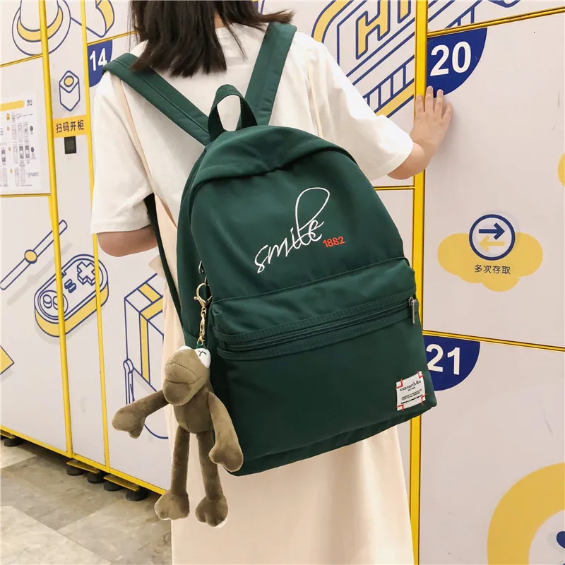 Женский рюкзак с изысканной вышивкой водонепроницаемый нейлоновый лягушкой для