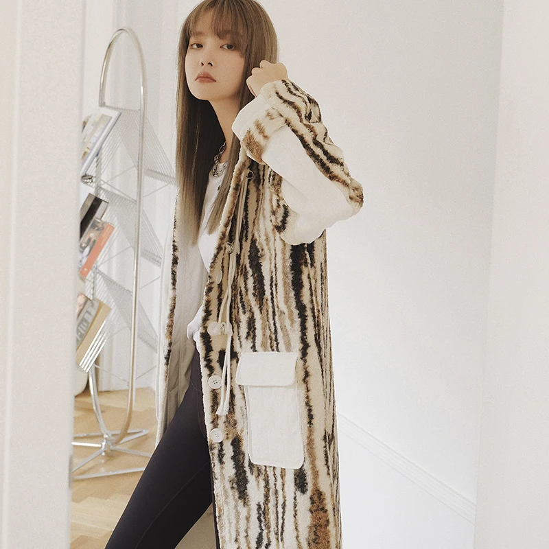 

ZURICHOUSE Brand Winter Plush Coat Women Long Warm Hooded Windbreaker Outwear 2021 Fashion High Quality Faux Fur Jacket Female