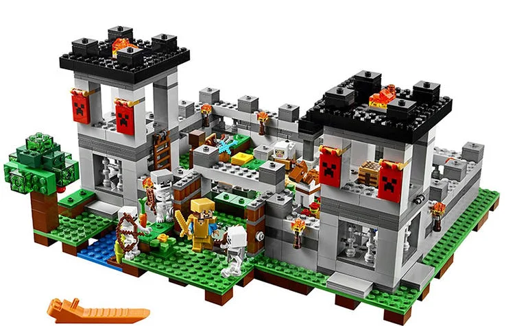 

990pcs Compatible 21127 myworld 3in1 fortress village building block 3 Toy