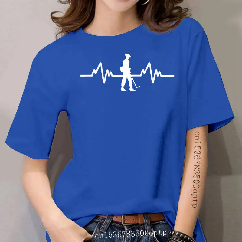 

Heartbeat Metal Detector women Detectorist T-Shirt