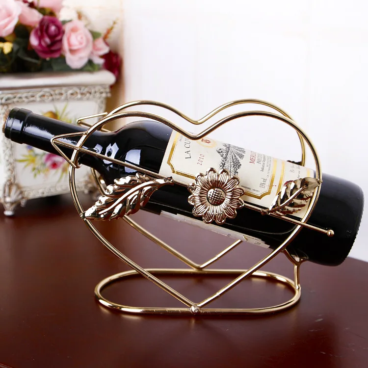 

1PC Iron crafts creative heart-shaped wine holder Home Furnishing table ornaments wholesale wine rack JX 1147