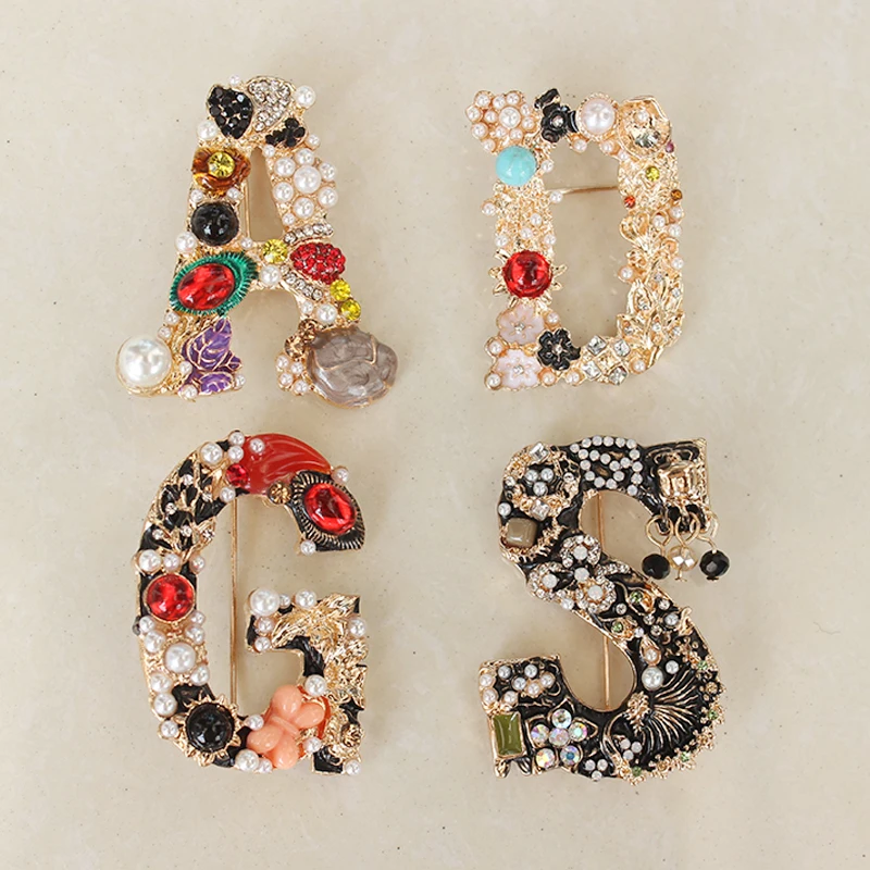 Брошь для мужчин и женщин