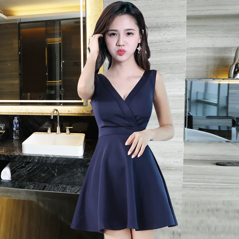 Robe de boîte de nuit pour femmes, coupe basse, fine et qui fuit, sexy, en Polyester, sans manches, longueur aux genoux, couleur unie, nouvelle collection