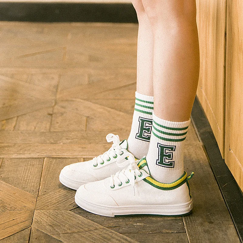 Унисекс милые четыре сезона новинка повседневные носки женский средней длинны