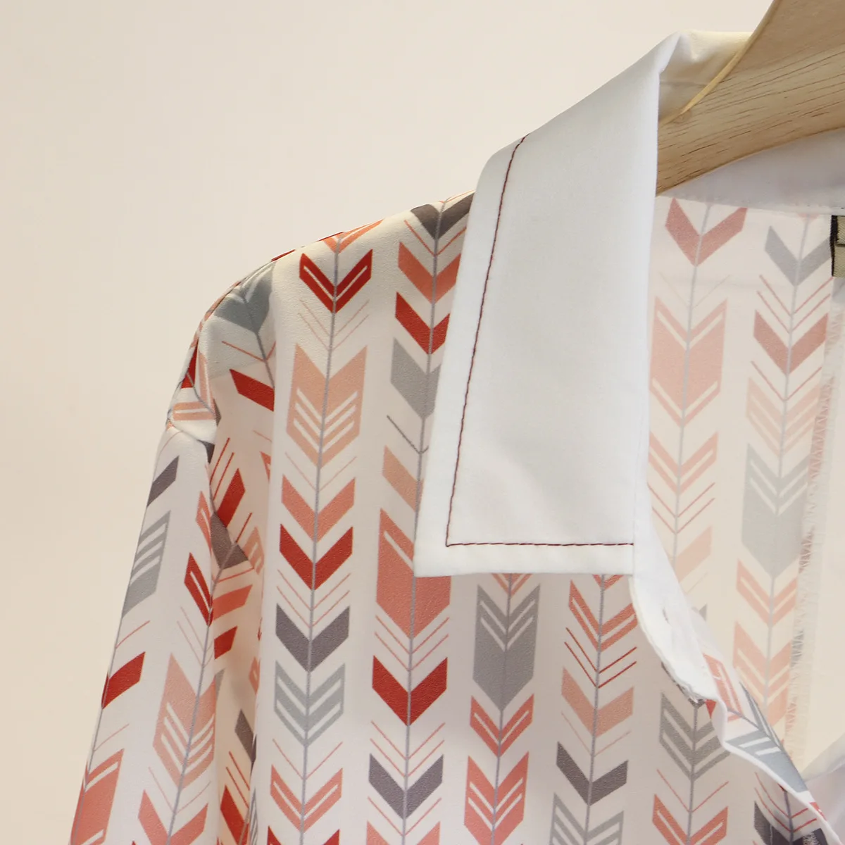 Весна 2020 модные женские топы плюс размер повседневные с принтом длинным рукавом