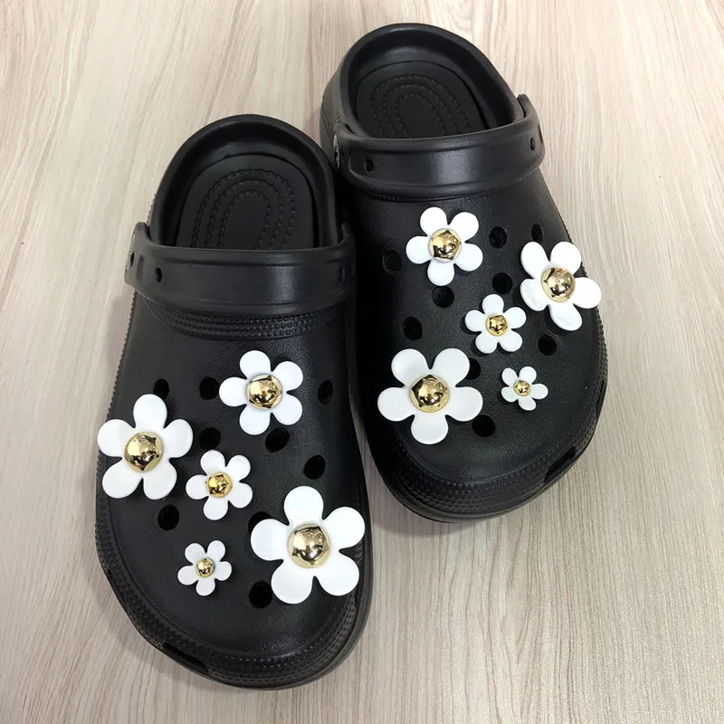 

Croc Charms White Daisy Cute Sunflower Suit Shoe Adornment Girl Shoes Accessories DIY Sandals Decorations for Crocs Deisgner