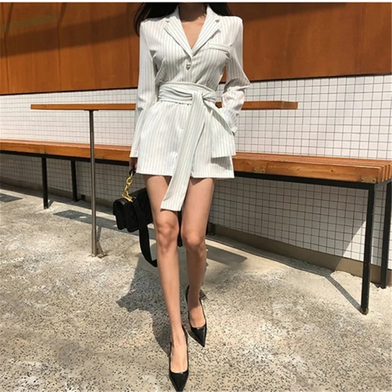 

2021 Spring And Ssummer New Temperament Women's Striped Waist Tie Casual V-Neck Long-Sleeved Short Jumpsuit
