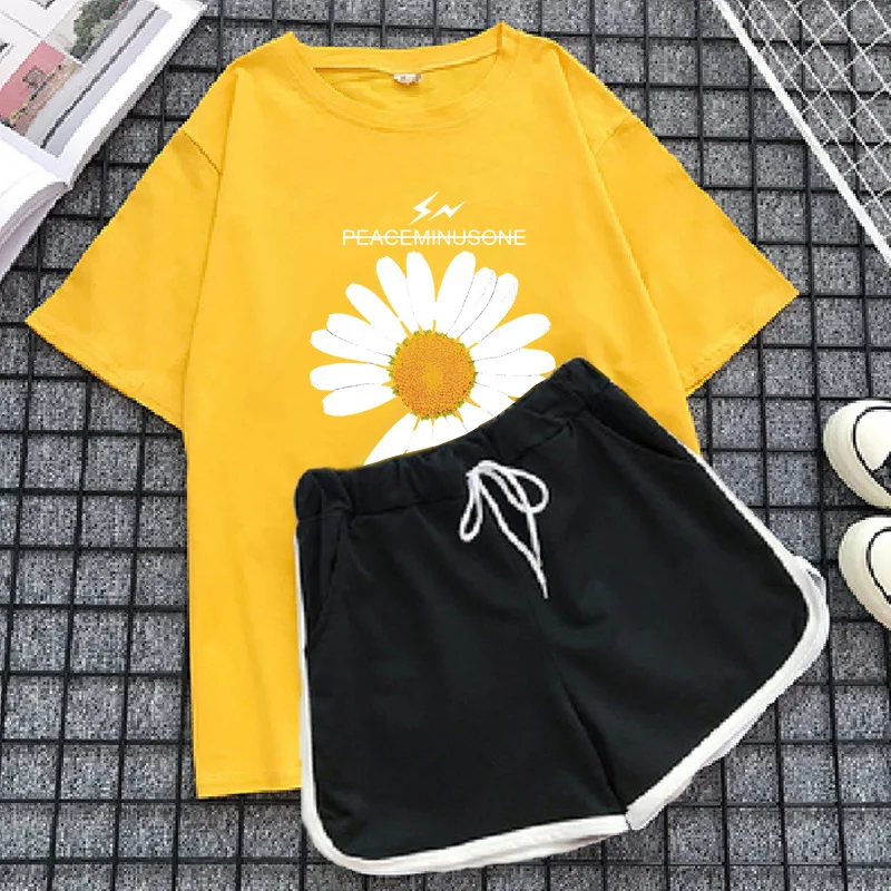 

Sport Suit Women Fitness Clothes Shorts Set Woman's Yoga Summer New Leisure Fashion Loose Running Girls Two Piece Set Fashion