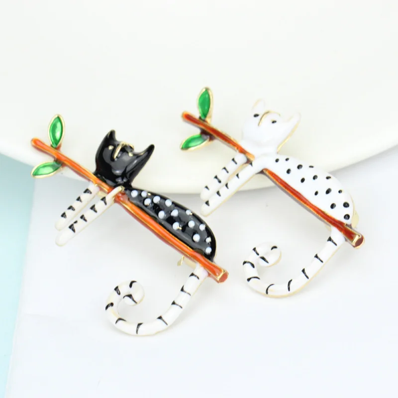 

Women Couple Cats On The Branch Brooches Enamel Vivid Jewelry Sweater Dress Scarf Bag Pins Daily Accessories Gifts