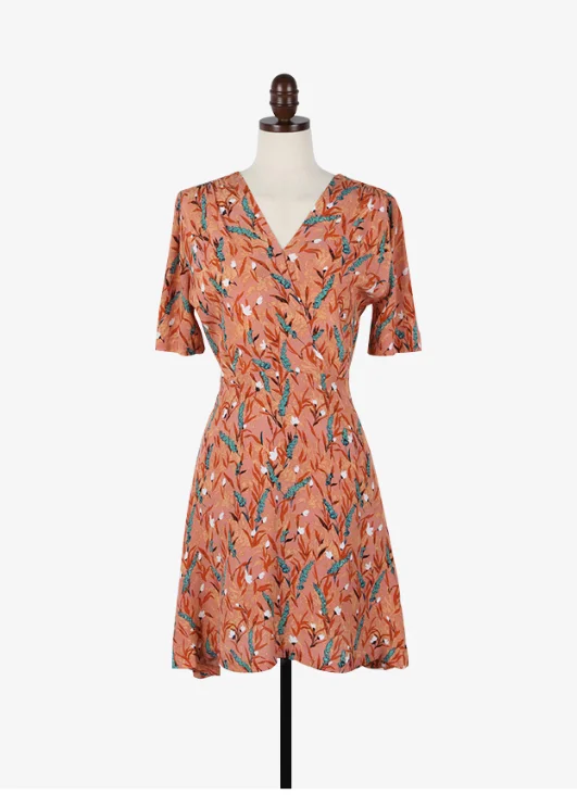 

Floral print dress 2018 New Summer Women Dress Above Knee, Mini Dress Short Sleeve Casual Dresses Femme Elegant Dresses V Neck