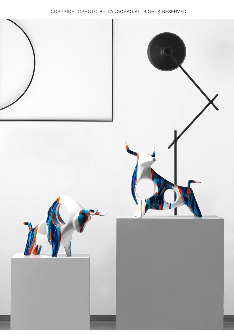 

Creative Graffiti Room Art Splashing Color Cow Decoration Light Luxury TV Cabinet Entrance Model Room Desktop Decoration Gift