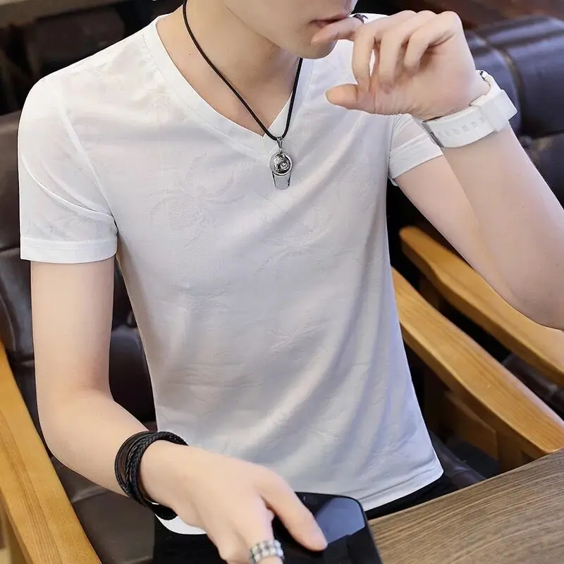 

Ice thin V-neck men's short sleeve T-shirt youth student base shirt social youth compassionate trend
