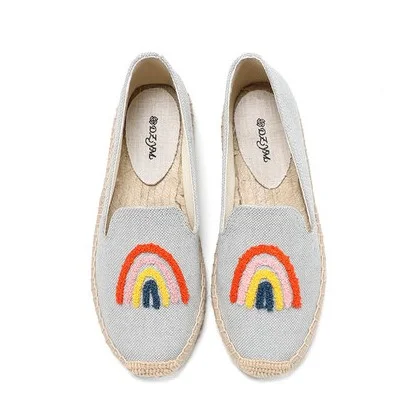 Женские эспадрильи на плоской подошве с вышивкой