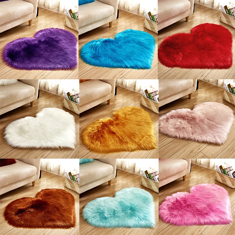 

Modern Style Heart-shaped Carpets Lovely Bedside Mats Girly Comfortable Soft Carpets Solid Color Simple Home Textile Products