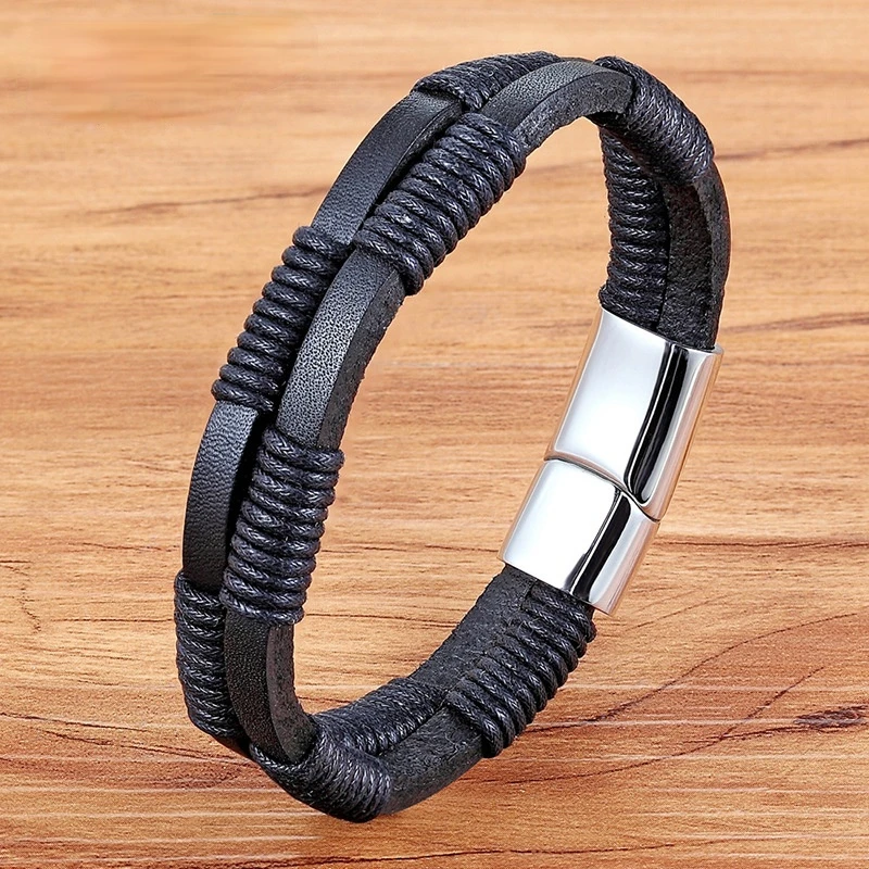 

Korean Style Fashion Men's Leather Bracelet, Simple Titanium Steel Men's Leather Rope Hand Woven Vintage Bracelet Gift Wholesale
