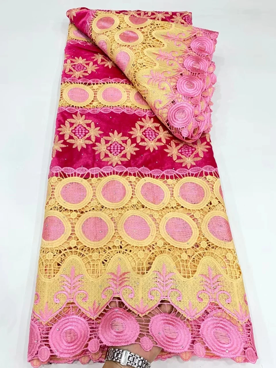 

African Velvet Sequins Lace Fabric 2021 Embroidery Nigerian French Tulle High Quality Lace For Wedding Party