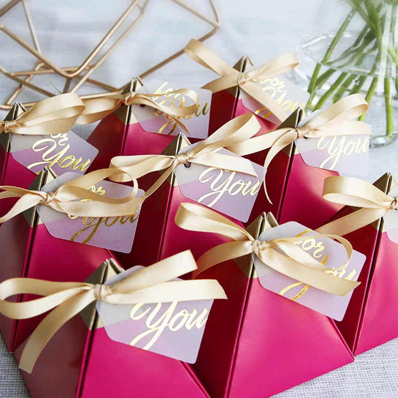 Двухсторонняя треугольная пирамида милая коробка для сладостей свадебные