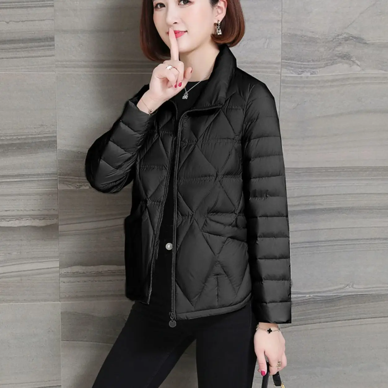 

2021 New Down Padded Jacket Women's Light and Thin Short Fashion Casual Winter Coat Women Loose Korean Thick Padded Jacket