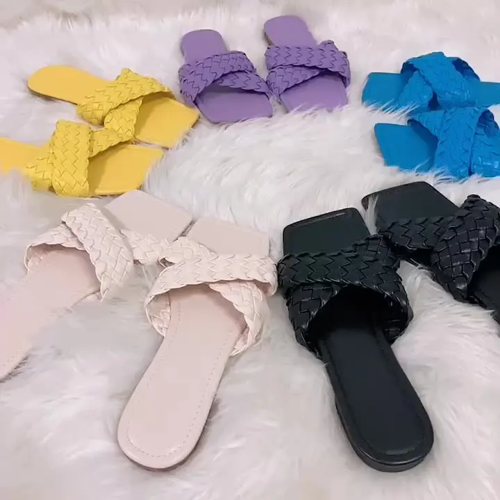 

Candy-colored checkered flat-soled slippers women low-heeled beach shoes with flat-bottomed square head fish mouth sandals 2021