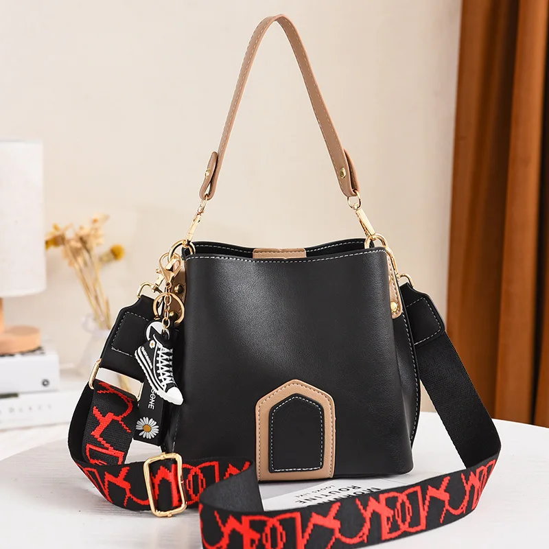 

2021 new summer small fresh contrast PU bucket bag portable shoulder bag fashion messenger bag