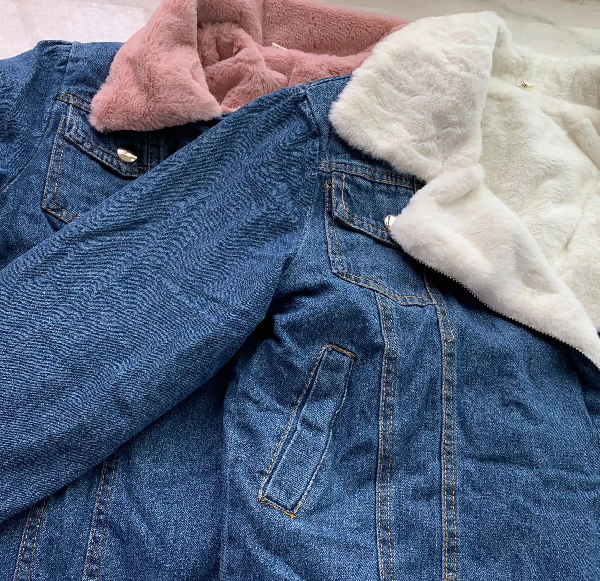 Осенне зимняя короткая Дизайнерская куртка женская джинсовая бархатная