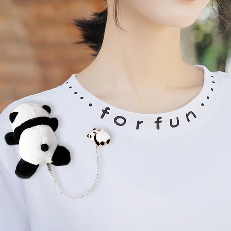 

Plush Panda Bar Brooch Doll Pin Mini Panda Doll Toy Animal Breastpin Scarf Buckle Suit Shirt Bag Pins Gift (Black White