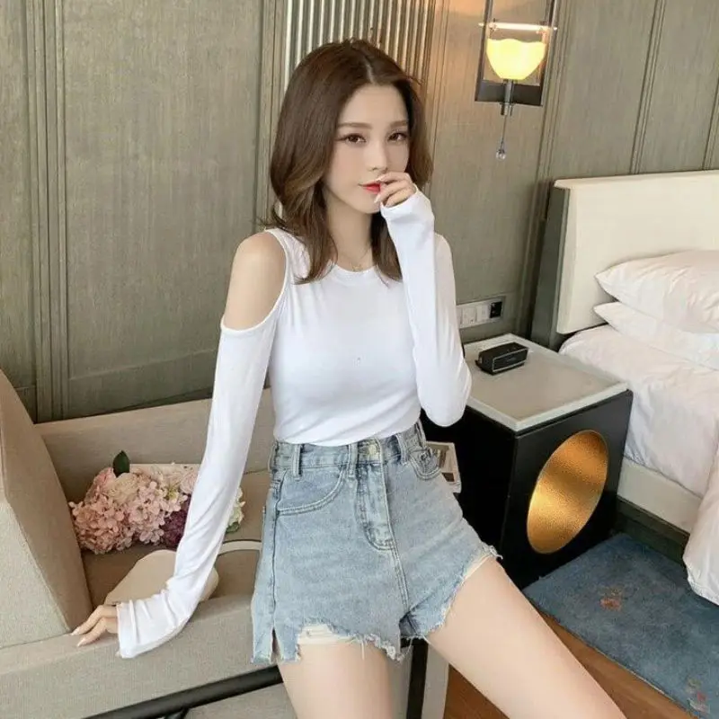 Женский модный осенний свитер с открытыми плечами черный Свободный вязаный