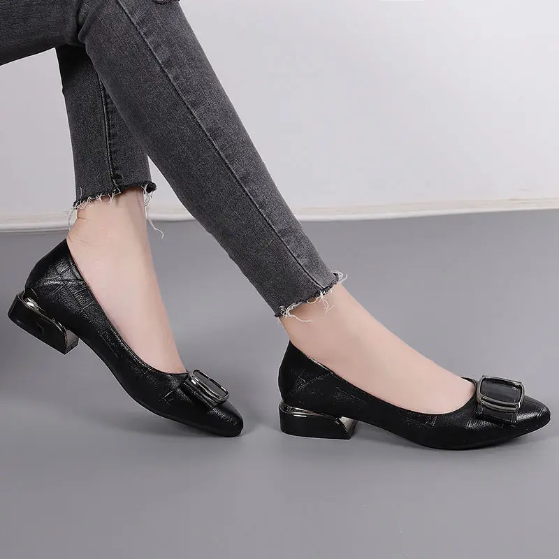 

Women's Shoes
