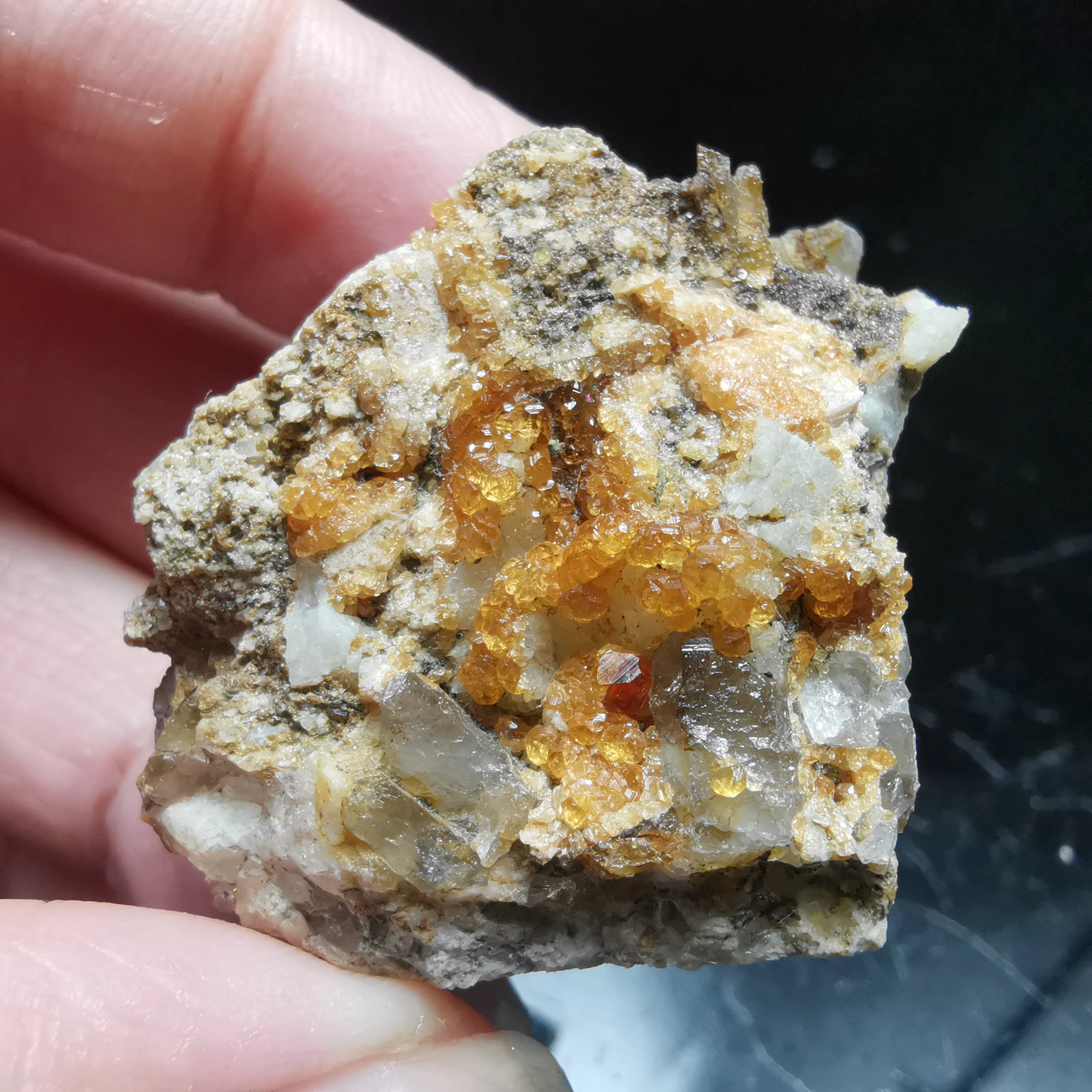 

31.2g.Rare natural garnet crystal hexagonal point feldspar mica brass multi mineral crystal symbiotic halo energy healing