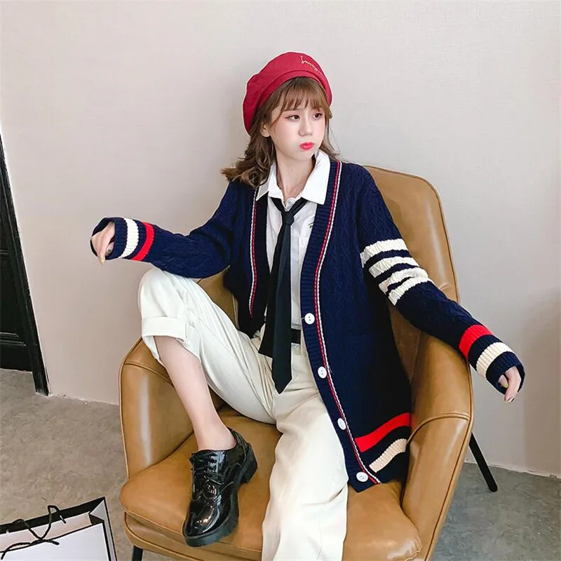 

2021 Women's Sweater Autumn And Winter Cardigan Solid Color Long-sleeved Pocket Loose Single-breasted V-neck Wear