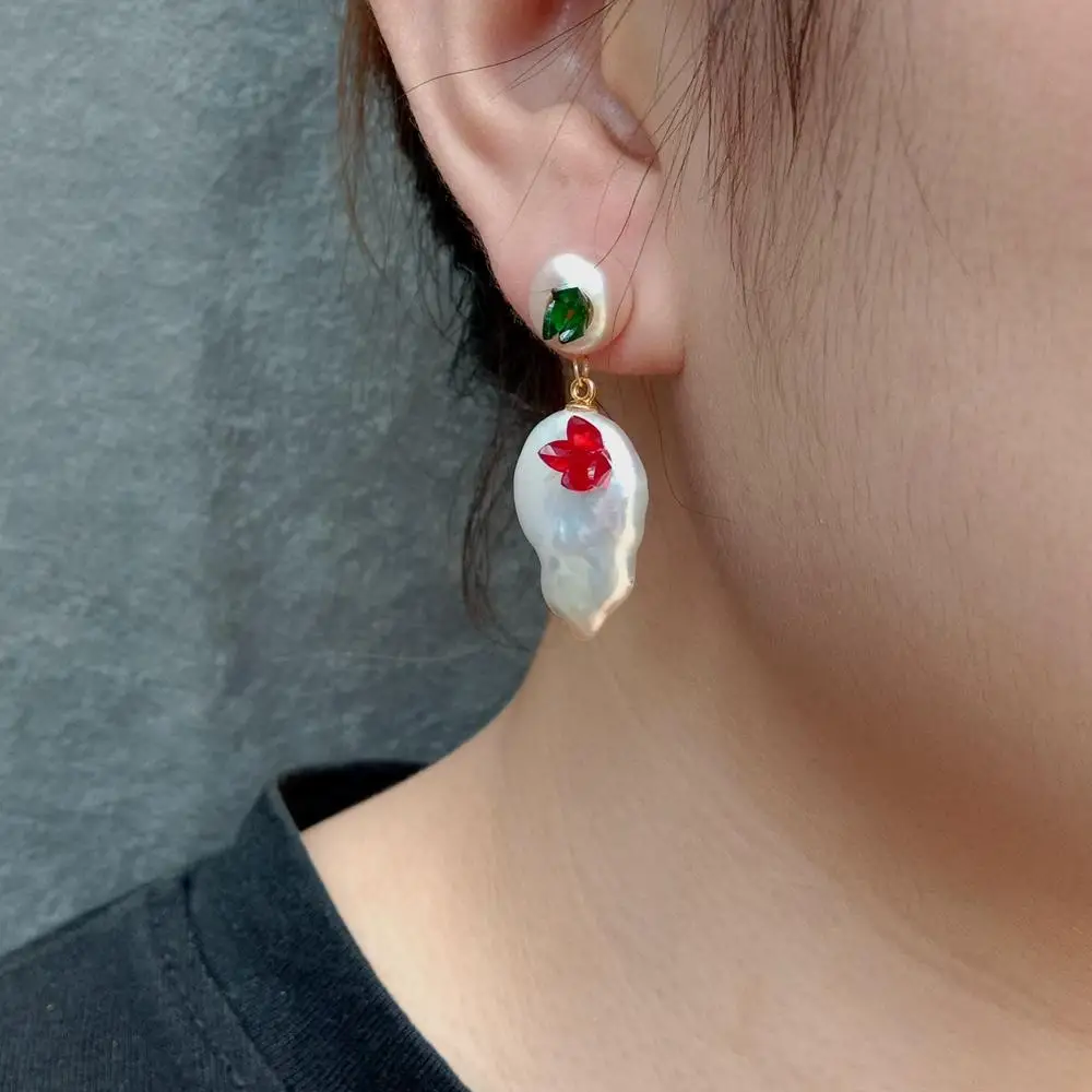 

YYING Natural Freshwater Pearl Crystal Earrings Pink Potato White Coin Pearl Crystal Cluster